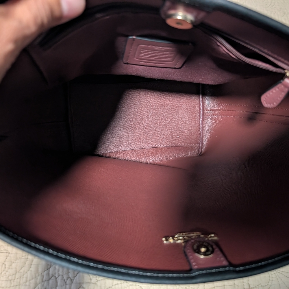 Authentic Coach Black Leather Hobo - Picture 3 of 5